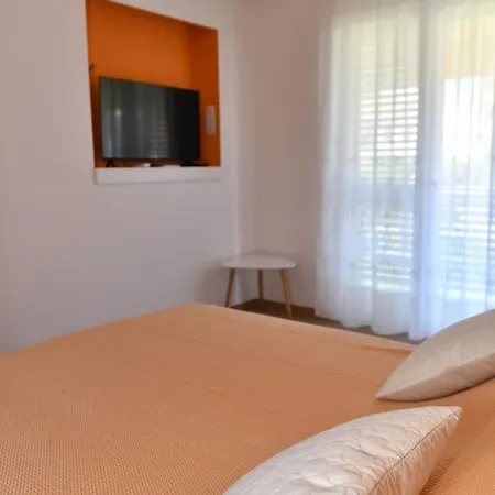 Apartment Near Sea *