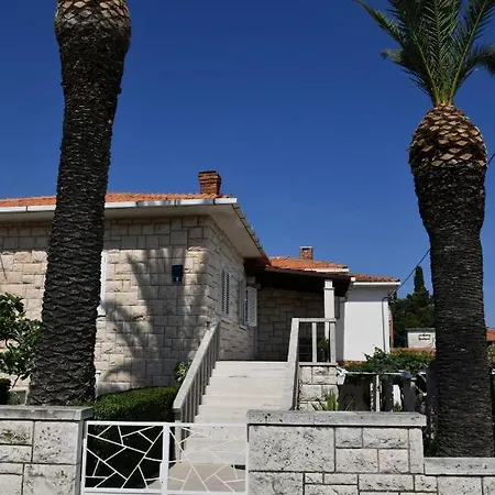 Apartment Near Sea Supetar